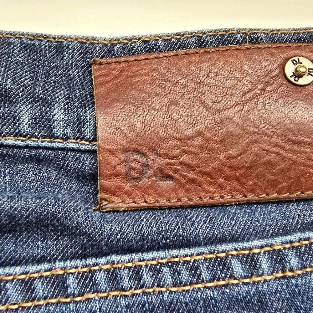 DL1961 Vince Casual Straight “Woodhall” Men's Jeans – Size 31